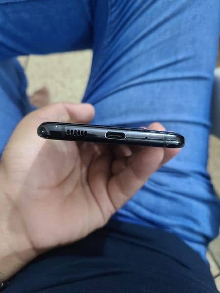 Samsung s20 plus 5g dotted 12/128 Black colour 5