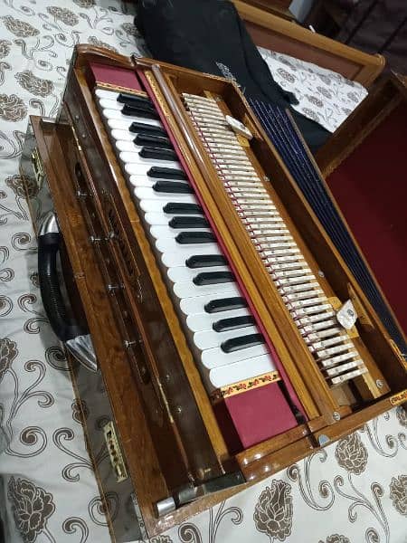 Biba Brand Folding Harmonium|Indian Harmonium|Scale changer 1