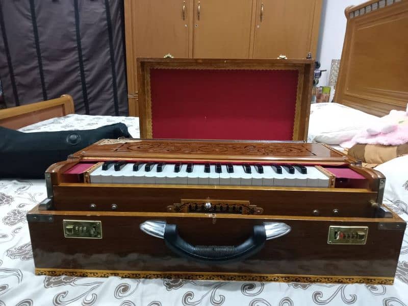 Biba Brand Folding Harmonium|Indian Harmonium|Scale changer 3