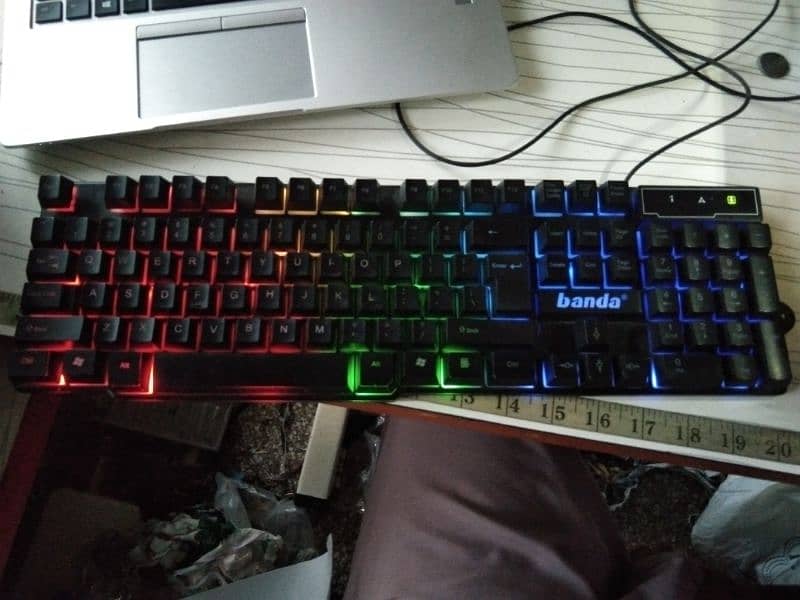 banda gaming keyboard with lights 1