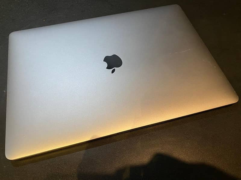 Macbook Pro 2017 15" 1