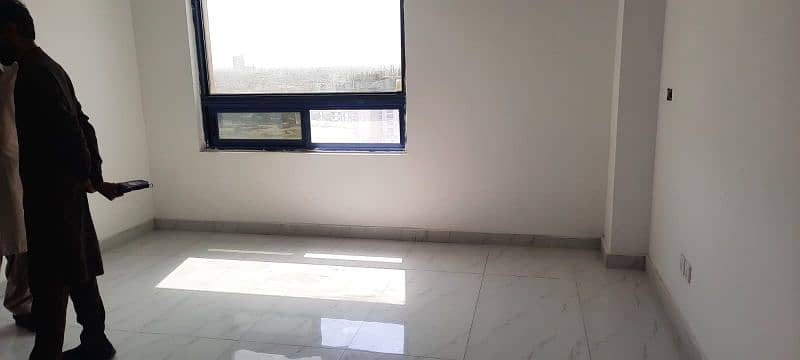 Urgent Sale Brand new office in gulberg 3