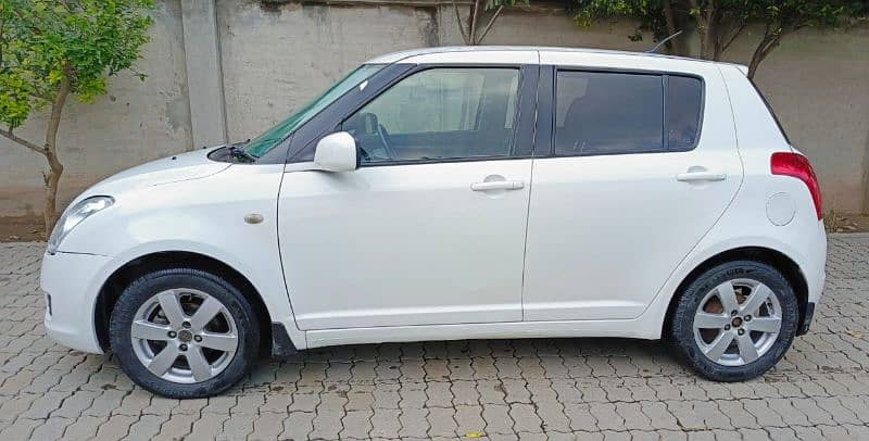 Suzuki Swift 19 auto 5