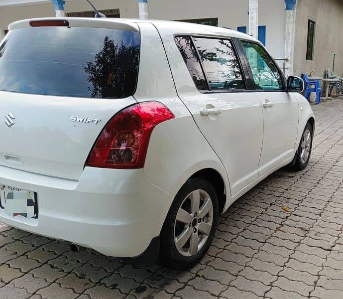 Suzuki Swift 19 auto 7