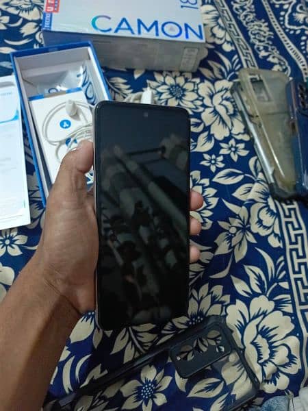 Camon 18t complete Box 2