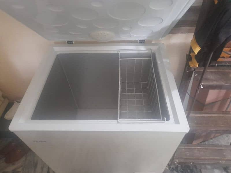 new freezer 10/10 condition just 1 month use 3