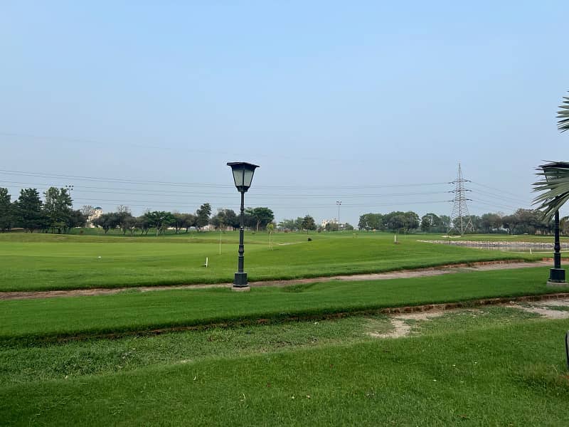 1 Kanal Facing Park Pair Plots 8