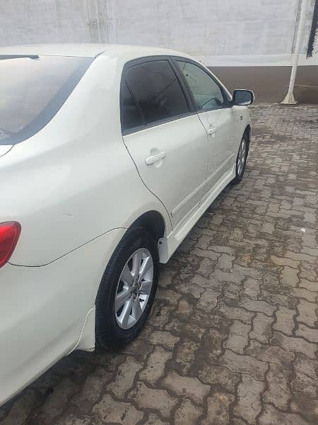 Toyota Corolla Altis 2013 4