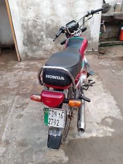 Honda 70.2016.  red colour fsd nmbe