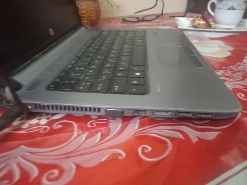 HP pro book 440 i5 all ok koi fault nhi only serious Byer hn 1