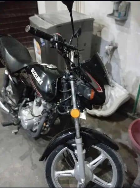 Suzuki 110, Black Color 0