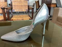 original new Marc fischer heels ( from USA) For sale