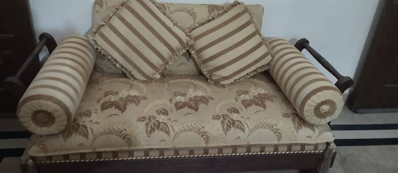 7 Seater Sofa Set with 2 side tables 0