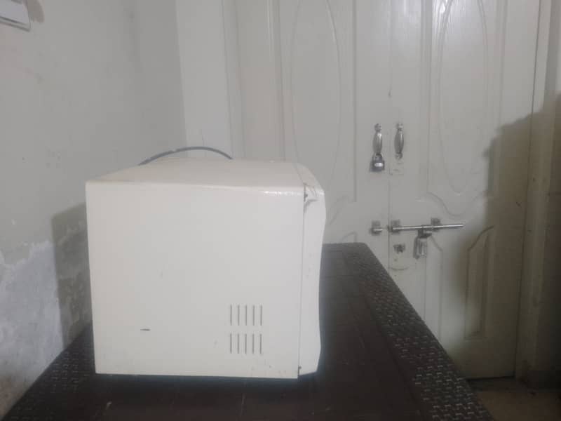 Good condition oven 4