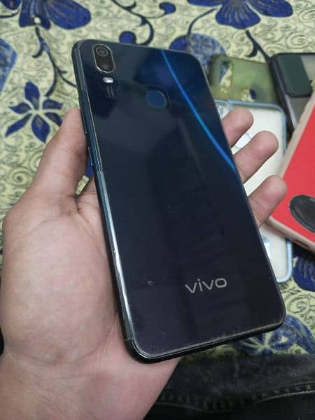 vivo y11 good conditions no foult pak sat 03"11"12"96"203 4