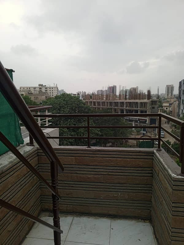 Luxurious 3 Bedroom Lounge with Terrace and Roof - Park Facing At Nazimabad No. 2 10