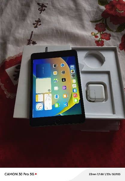 ipad mini 5 10by10 condition original LLA model 0