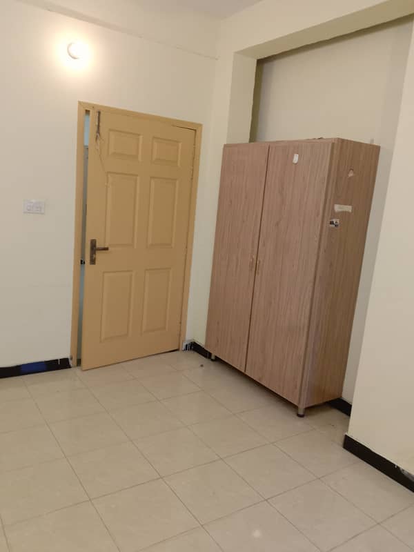 2 bahd apartment available for rent 0