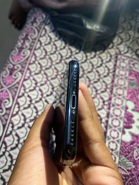 iPhone X (256)Gb factory unlock ESIM 4 month and sim working 3 month 5