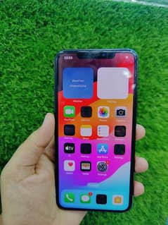 iPhone 11 Pro Max 0