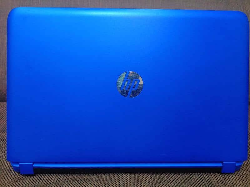 HP Pavilion 15 Notebook 8GB/1TB, AMD A6 6th Gen, Radeon R4 Graphics 0