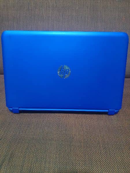 HP Pavilion 15 Notebook 8GB/1TB, AMD A6 6th Gen, Radeon R4 Graphics 1