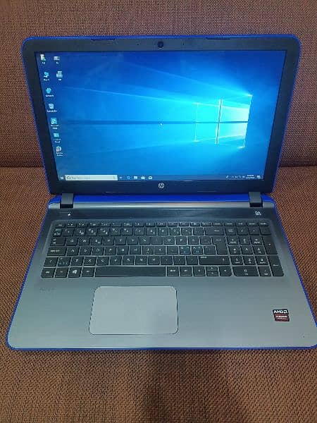 HP Pavilion 15 Notebook 8GB/1TB, AMD A6 6th Gen, Radeon R4 Graphics 7