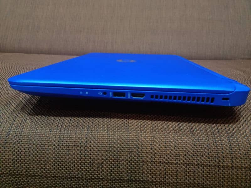 HP Pavilion 15 Notebook 8GB/1TB, AMD A6 6th Gen, Radeon R4 Graphics 8