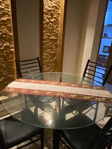 4 chairs Dining table for sale 1