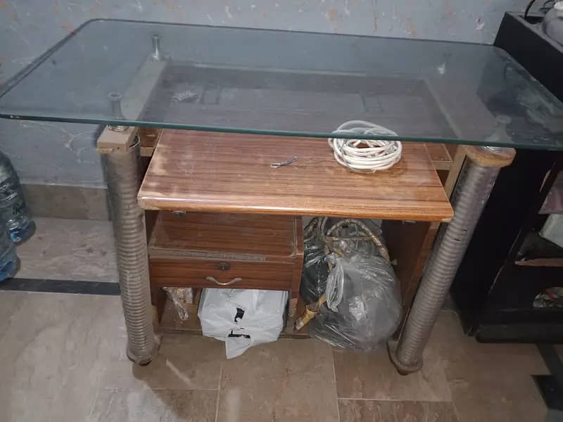 Computer/ Laptop Table for sale call 03064300325 2