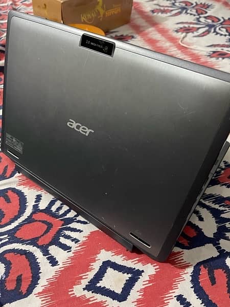 Acer Detachable 2 in 1 Laptop with Windows 10 2