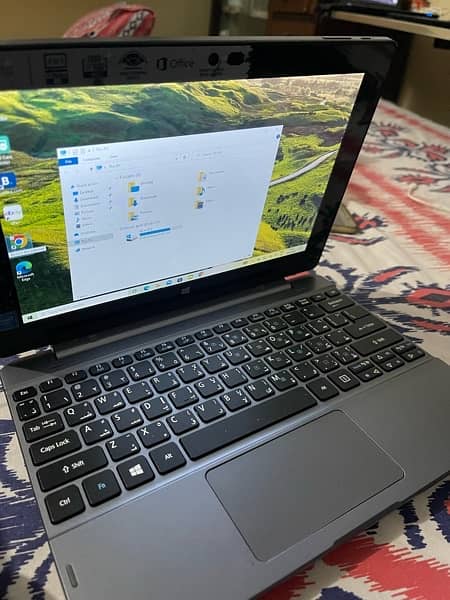 Acer Detachable 2 in 1 Laptop with Windows 10 4