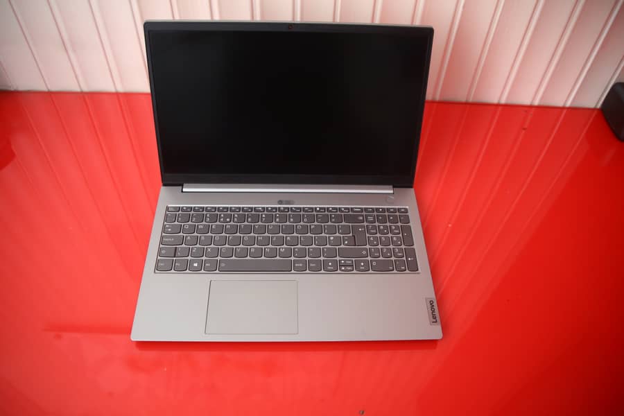 Lenovo 15G2 1