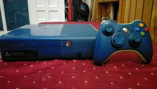 Xbox 360 E 500gb limited edition (Blue edition)