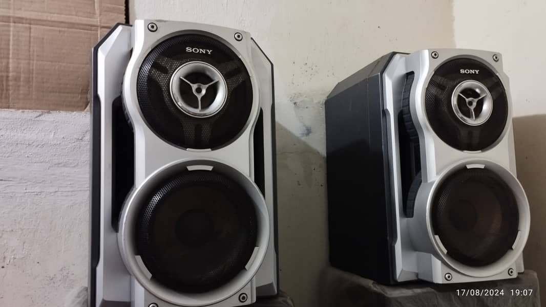 SONY JAPANI HIFI SPEAKERS - WOOFERS 140 WATT 0