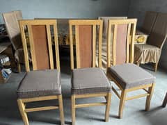 Dining Table with 8 Chairs - Glass Top, Like New Condition