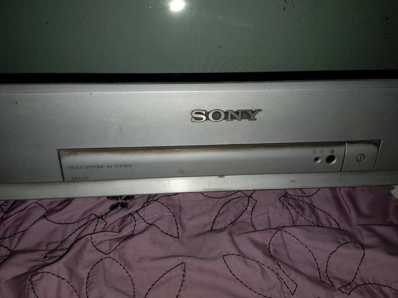 Sony Tv - Wega With space Sound 21 inches for Sony Lovers 1