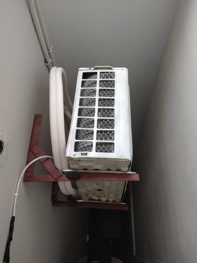 Gree 1.5 Ton non inverter Ac 0