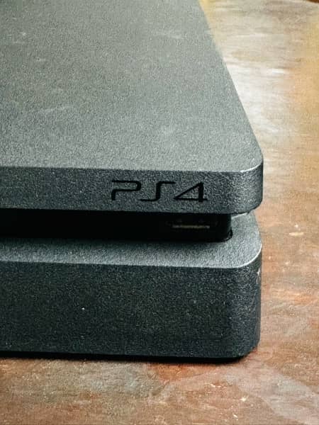 PlayStation 4 Slim 500GB (PS4) 2