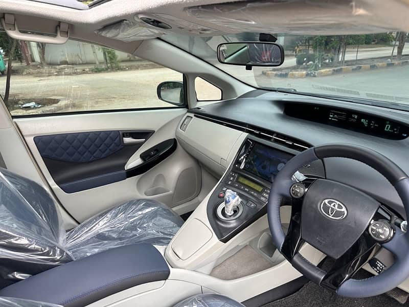 Toyota Prius 2010/14 G Touring Sunroof Solar Blue Color 11