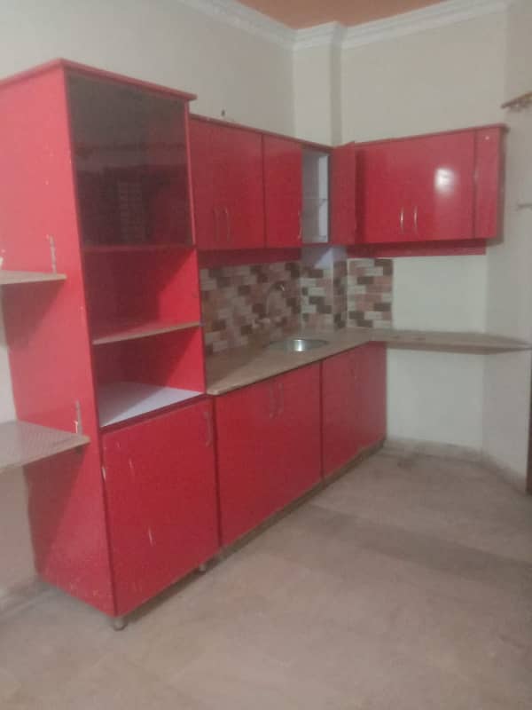 4 ROOM 2ND FLOOR MOMAL PRIDE LEASED FLAT SECTOR 11A 0