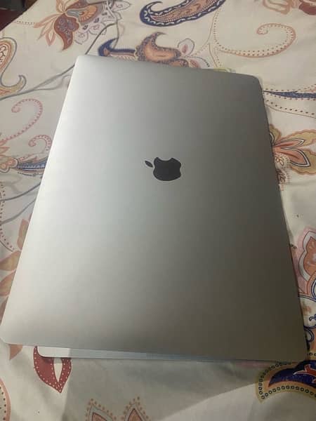 MacBook Pro 16 inch’s 2016 16/512 2