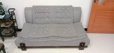 Sofa for sale in very excellent condition 0