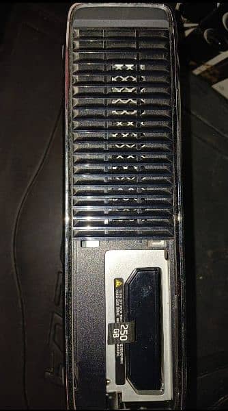 Xbox 360 Slim 250GB 6