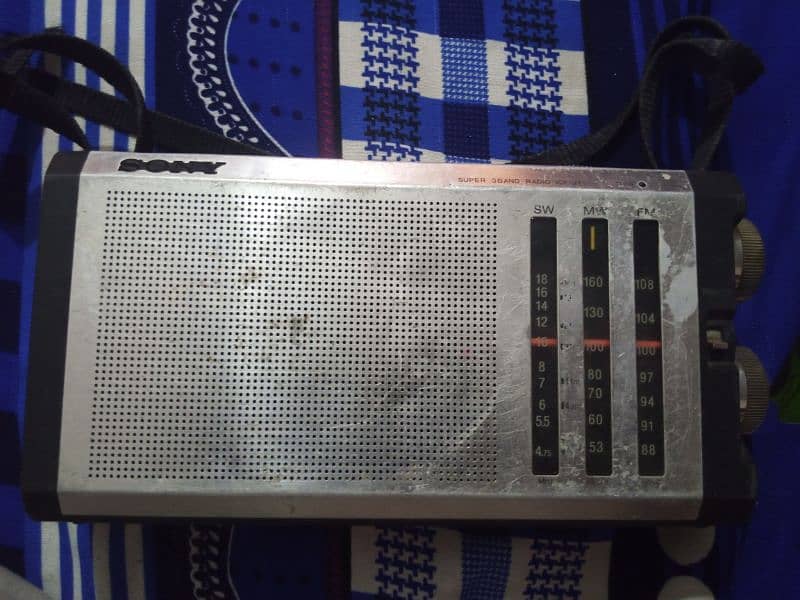 Sony j1 Radio For Sale 0