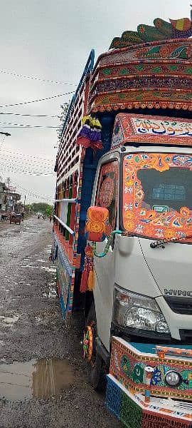 Hino Dutro 300 5