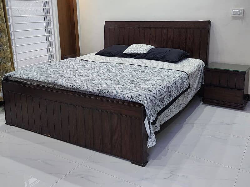 Decent king size bedset (Dark Brown) 5