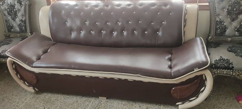 7 seater sofa set available condition 10/10. . . 2