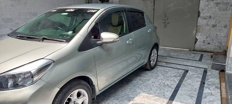 Toyota Vitz 2013 2