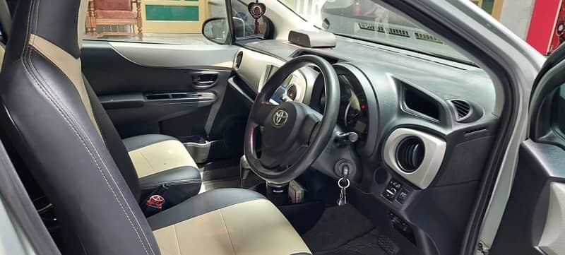 Toyota Vitz 2013 5